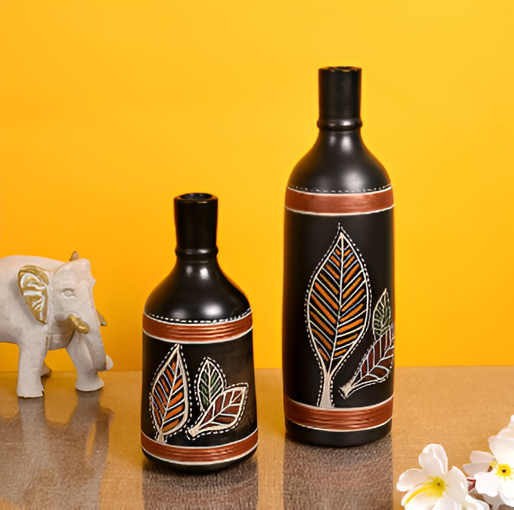 Terracotta black leafy design Vases S02